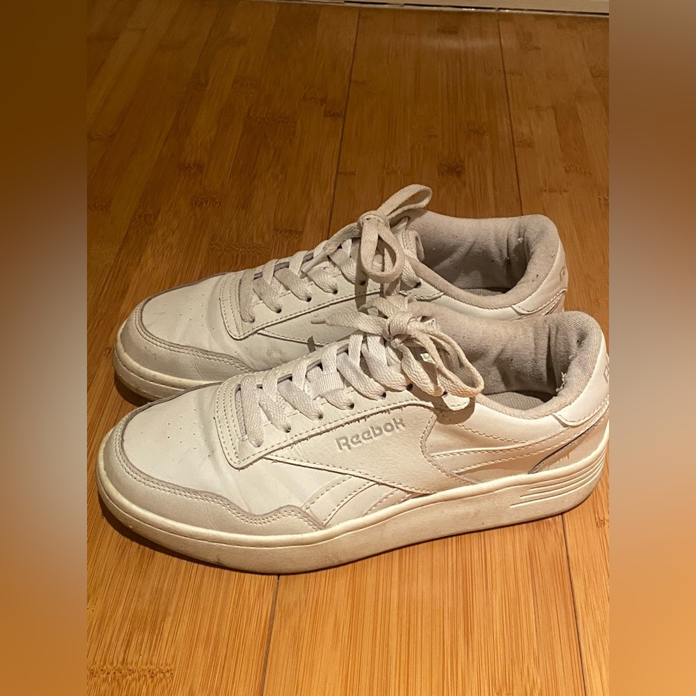 Reebok Classic Low-Top Women’s Sneakers in White